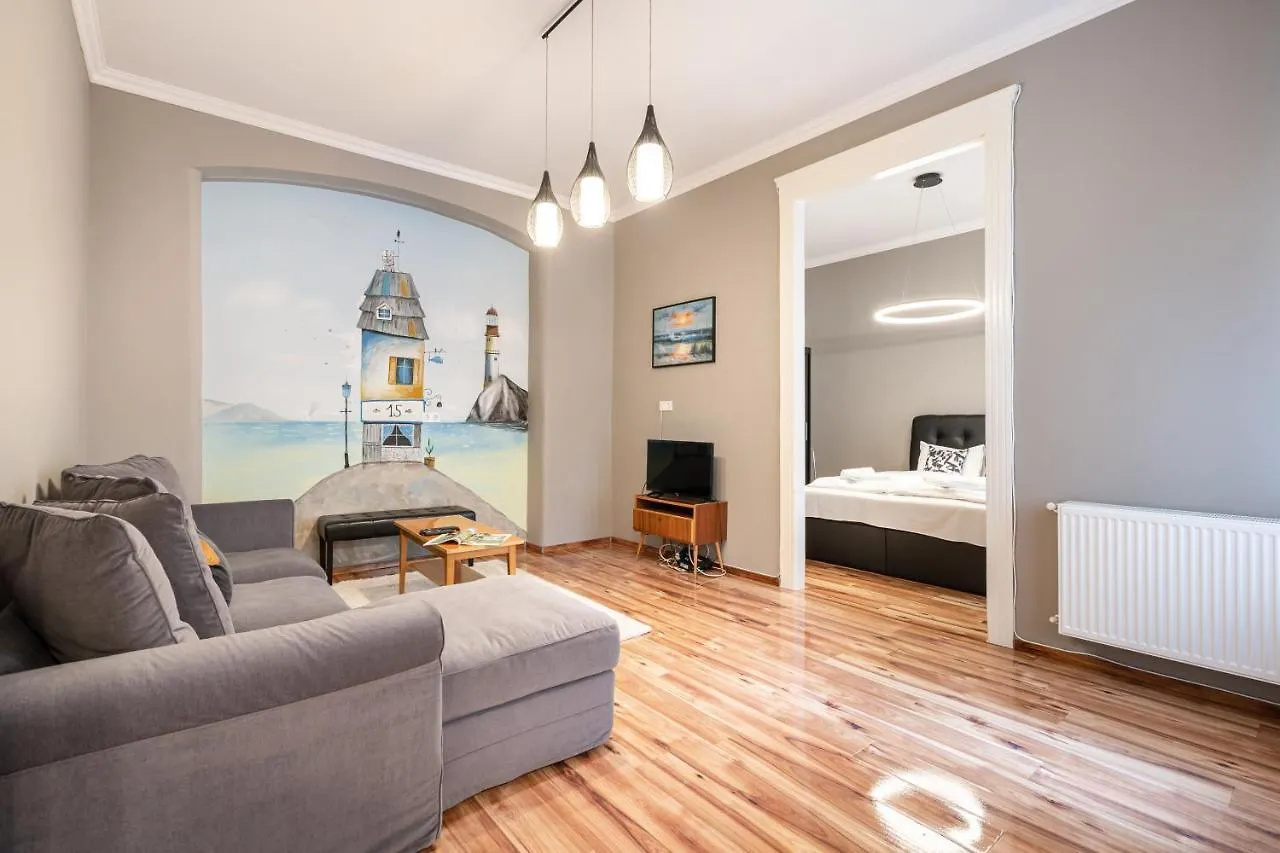 Budapest Lighthouse Apartment 0*,  المجر